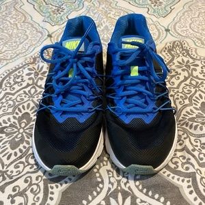 Nike Air Black & Blue size 9.5 sneakers